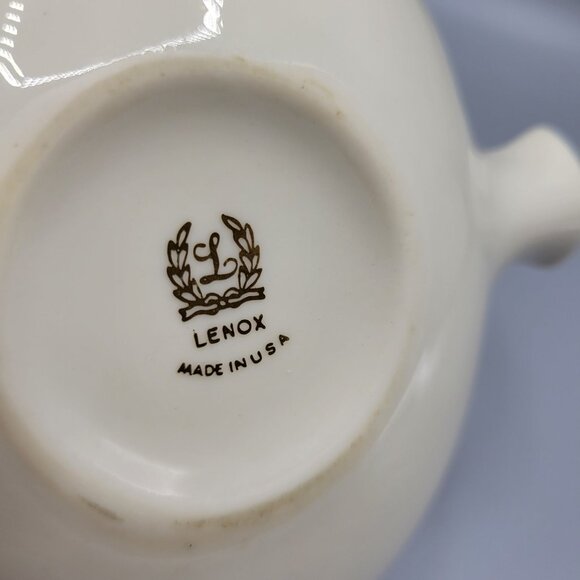 Vintage Lenox Ivory Porcelain Bowl Ash Tray Trinket Dish Gold Trim - Picture 4 of 12